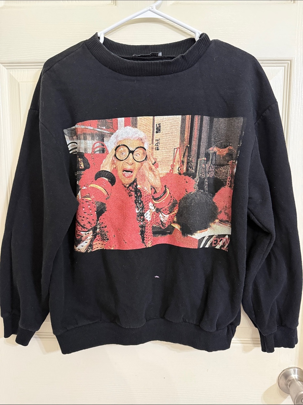 Zara Black Graphic Crewneck Sweatshirt with Red Print